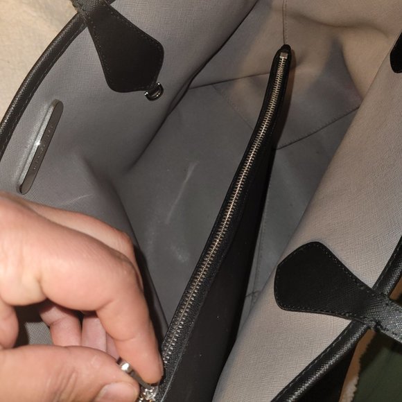 Minimalist Michael Kors Eva Coated Tote Handbag - Picture 7 of 14